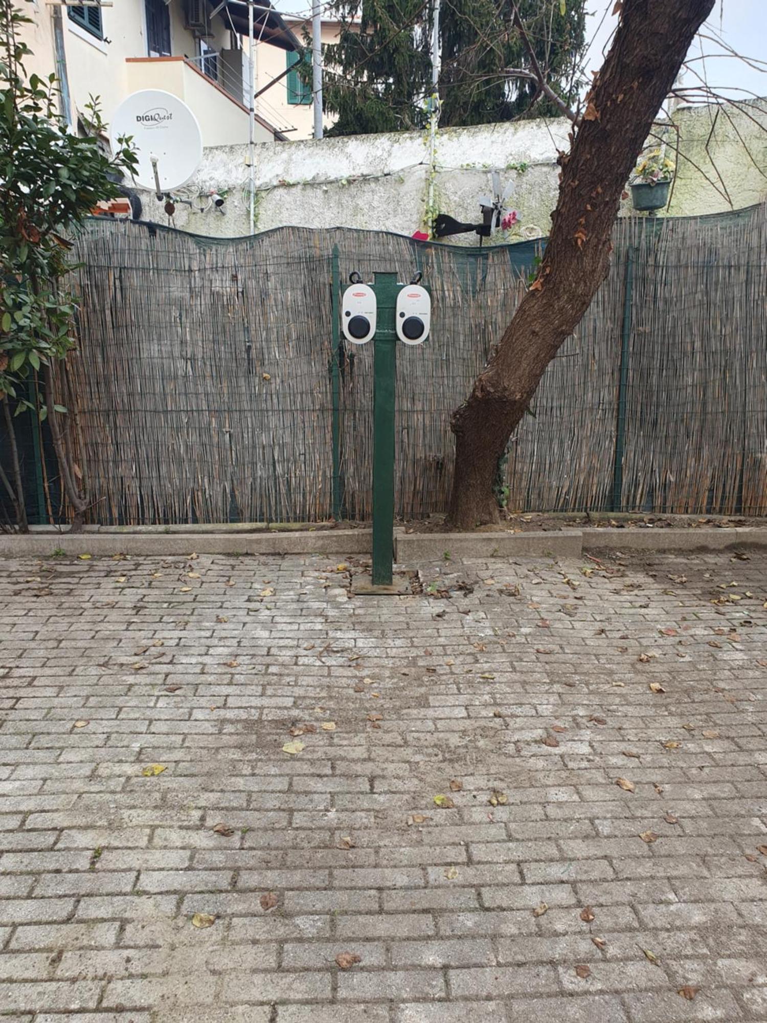 Apartamento Casa N 2 Con Parcheggio Privato E Colonnina Ricarica Livorno Exterior foto
